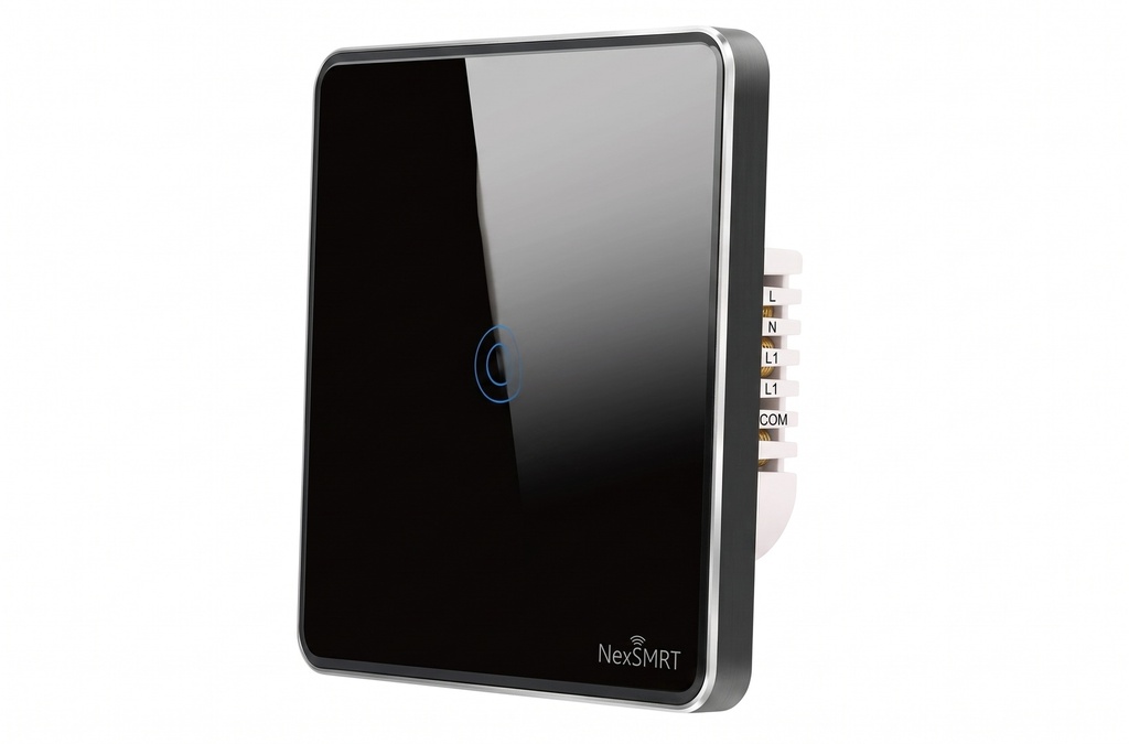 مفتاح حائط ذكي Zigbee عالي القدرة مزوّد ب ريليه 40 أمبير مع توصيلNوL، مناسب للتحكم بالمكيفات والسخانات، بتصميم أنيق من زجاج أسود وإطار PC أسود.